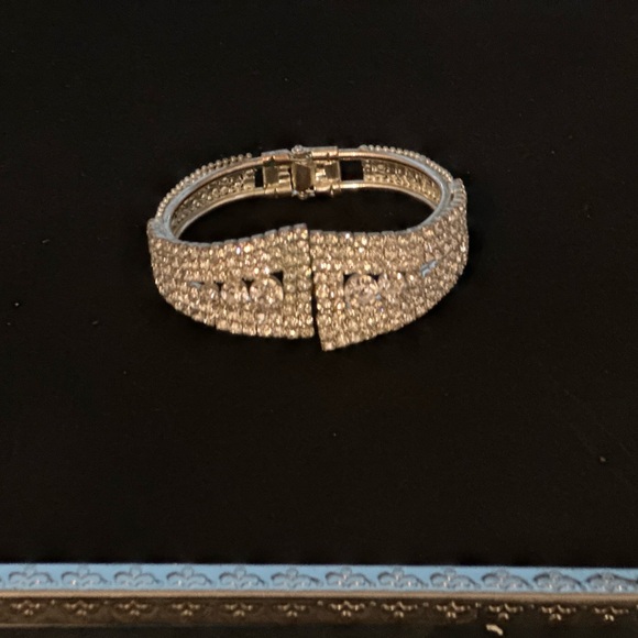 Vintagee Rstate Art Decor CZ Cuff Bracele - Picture 3 of 5